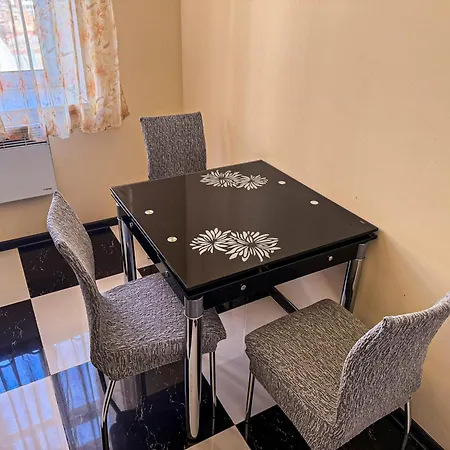 Etazh Apartmán